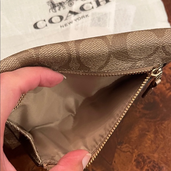 Coach Tan and Brown Signature wallet Wristlet Gold strap hardware - Picture 4 of 8